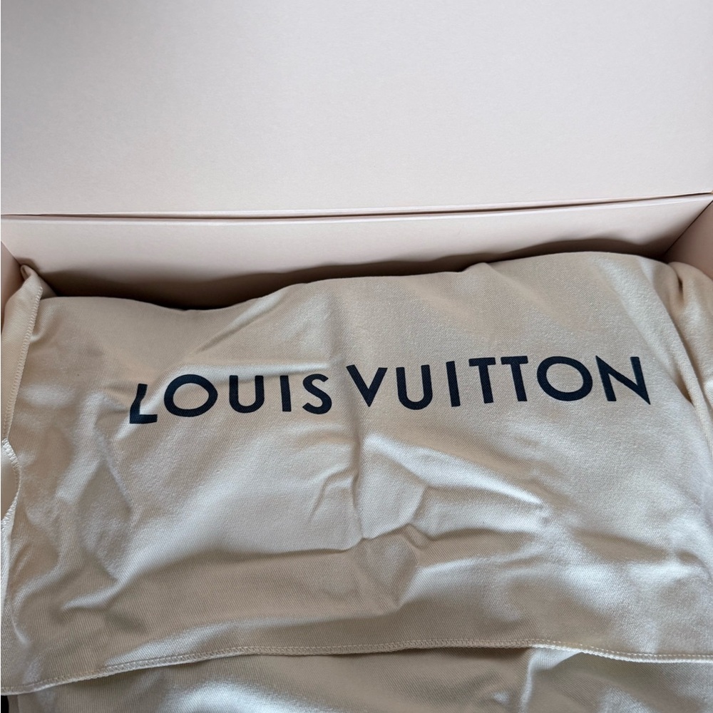 Louis Vuitton Neverfull MM Tote - Damier Ebene + Cherry with original packaging - Picture 15 of 16